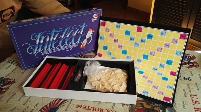 Juego de mesa Intelect