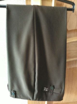 Pantalón marca Zanco de segunda mano por 3 EUR en Madrid en WALLAPOP