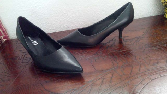 Tacones negros numero 38