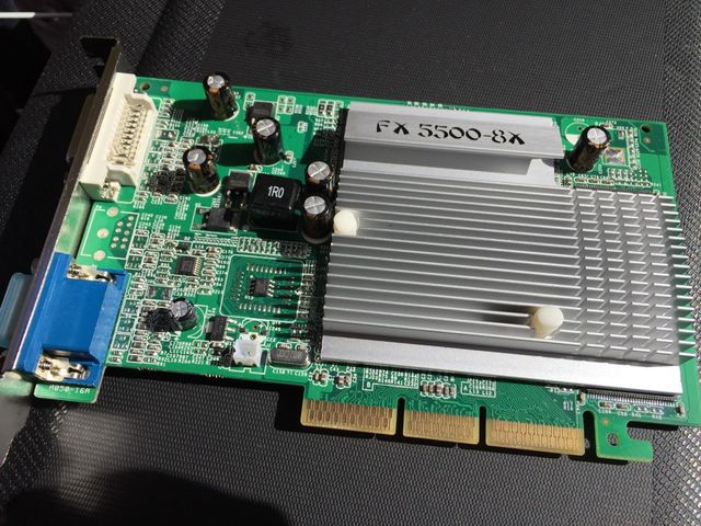 Tarjeta gráfica AGP 8X Gama Media