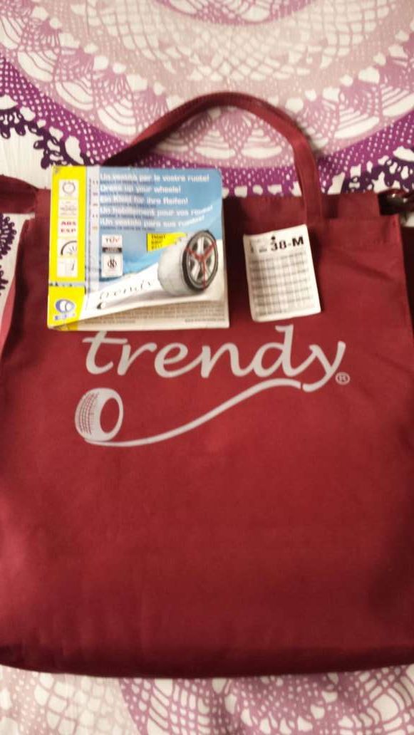 Cadenas de tela sin estrenar