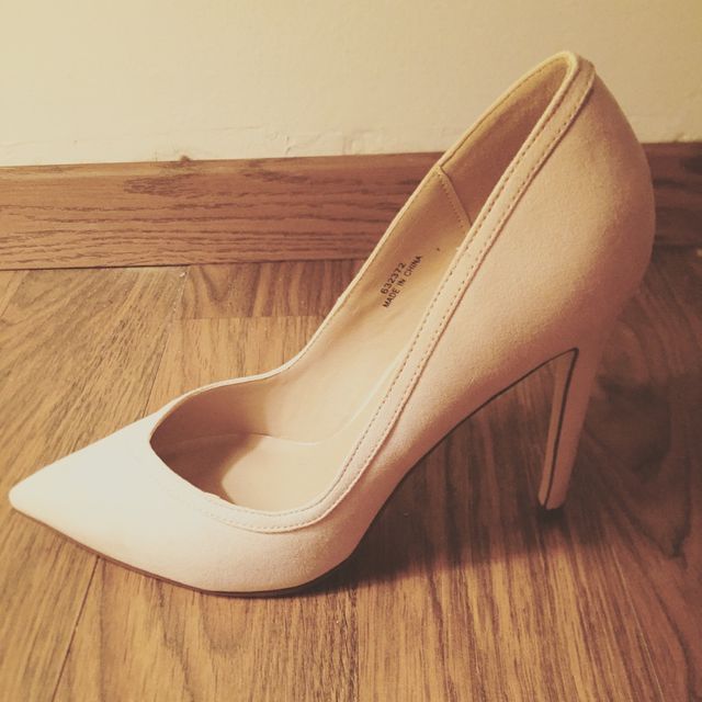 Zapato de salón nude de ASOS. Talla 38