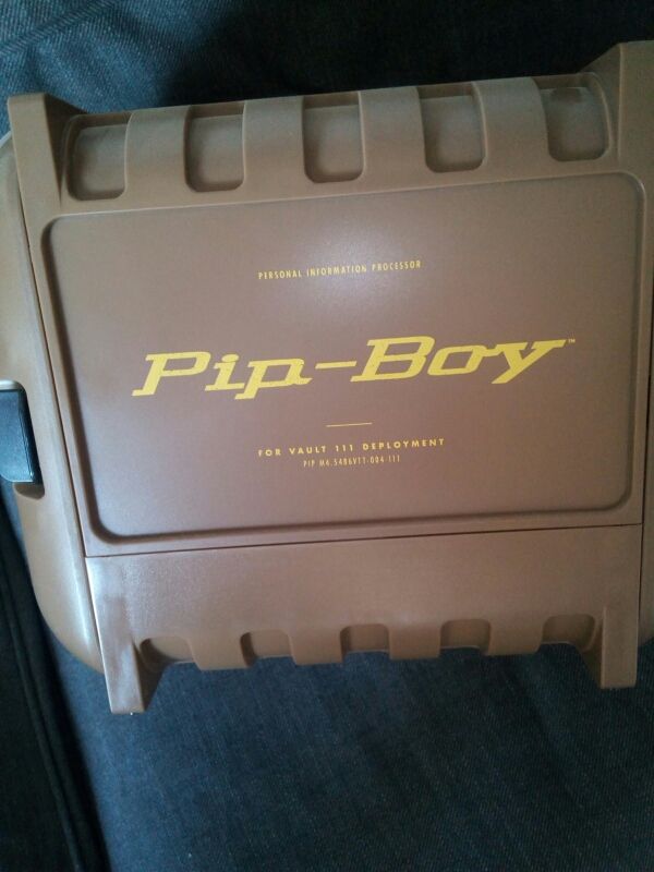 Fallout IV + steelbook pipboy edition-xbox one