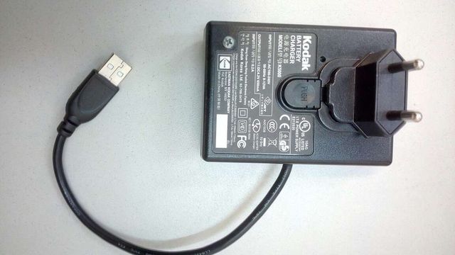 Cargador de baterías para camara KODAK P850.