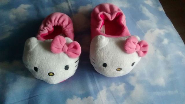 Zapatillas niña Hello Kitty andar por casa!!