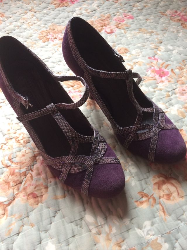 Zapatos Piel Y Color Vino