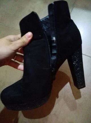 Botines negro marypaz de segunda mano por 10 EUR en Córdoba en WALLAPOP