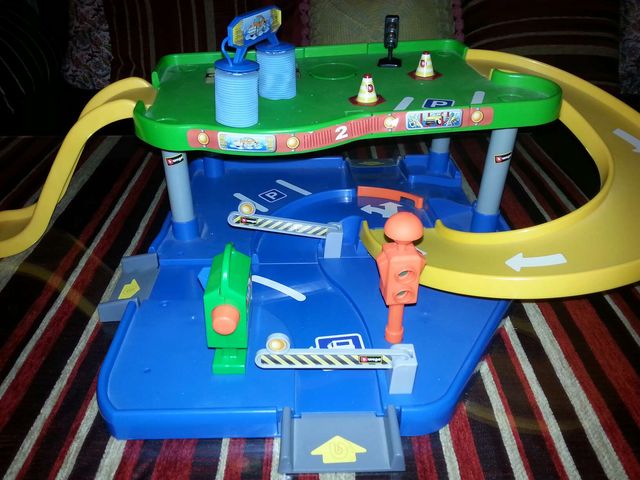 Juguete niño garaje - parking con regalo