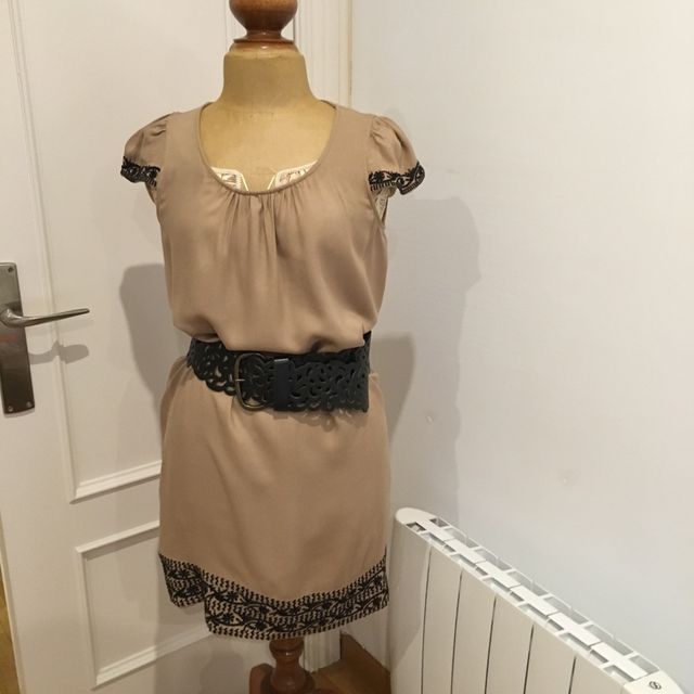 Vestido Beige Zara