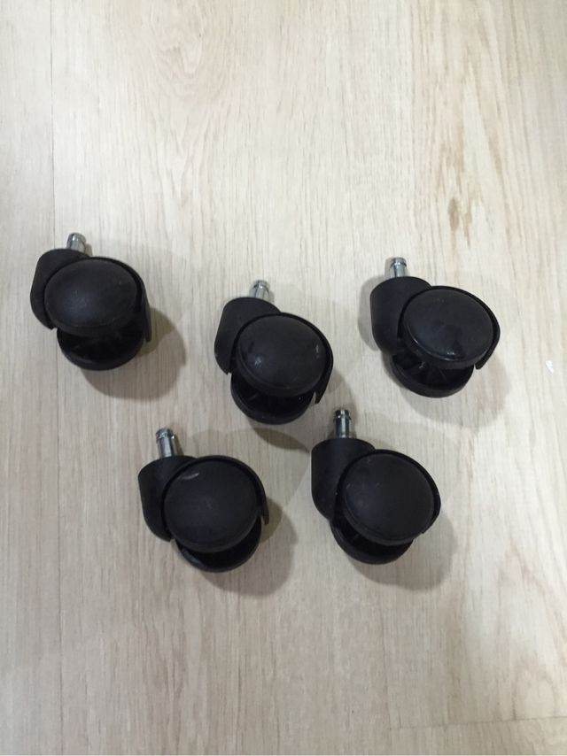 Ruedas para sillas de oficina de segunda mano por 5 € en Antequera ... Ruedas para sillas de oficina de segunda mano por 5 € en Antequera ...