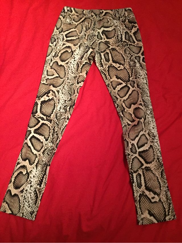 Pantalones pitillo Animal Print de Zara