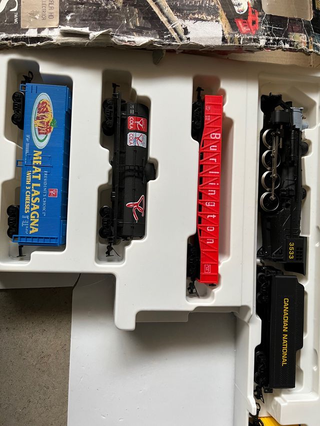 Tren Mikado HO locomotora