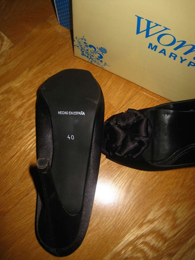 ZAPATOS NEGROS RASO T40