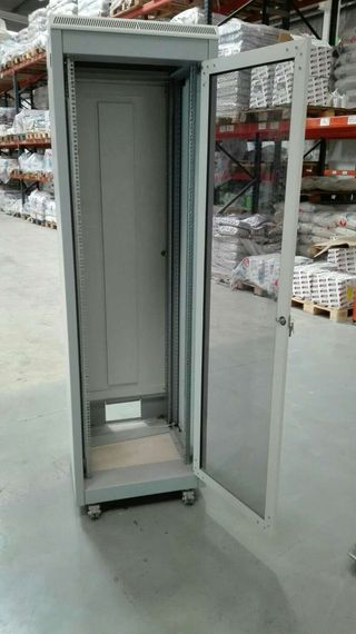 Armario RACK para servidor de segunda mano por 150 u20ac en Castellbisbal wallapop Armario Closet Aramado ~ Armario RACK para servidor de segunda mano por 150 u20ac en Castellbisbal wallapop