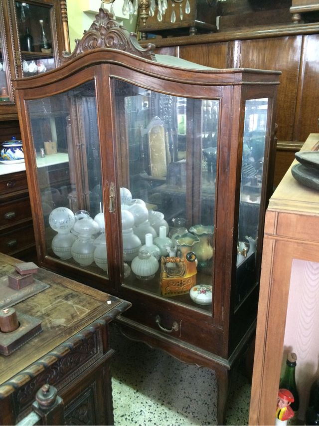 Vitrina de castaño transporte incluido