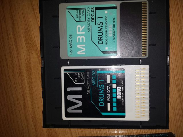 Tarjetas Korg M1.