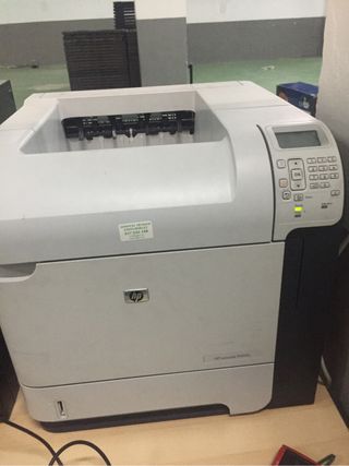 Impresora HP laserjet P4515N de segunda mano por 160 EUR en Calella en  WALLAPOP