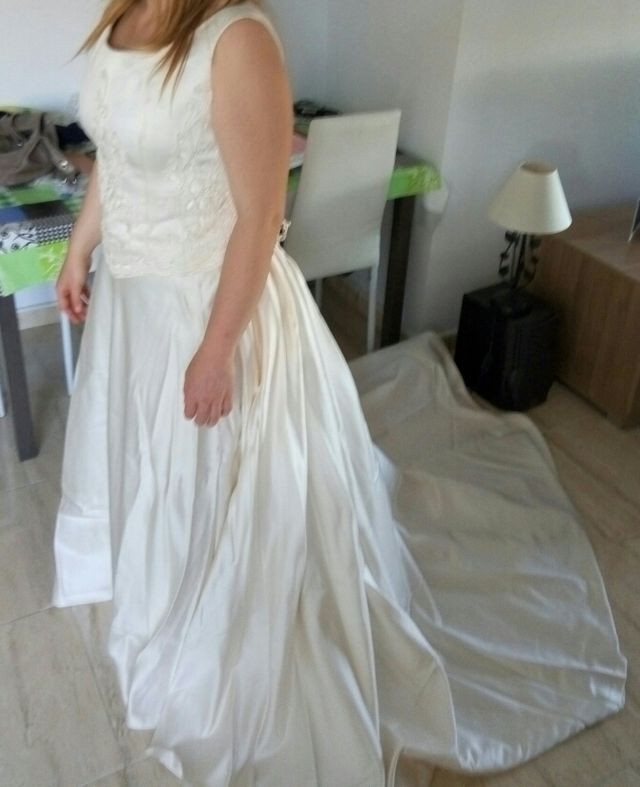Se vende vestido de novia en dos piezas