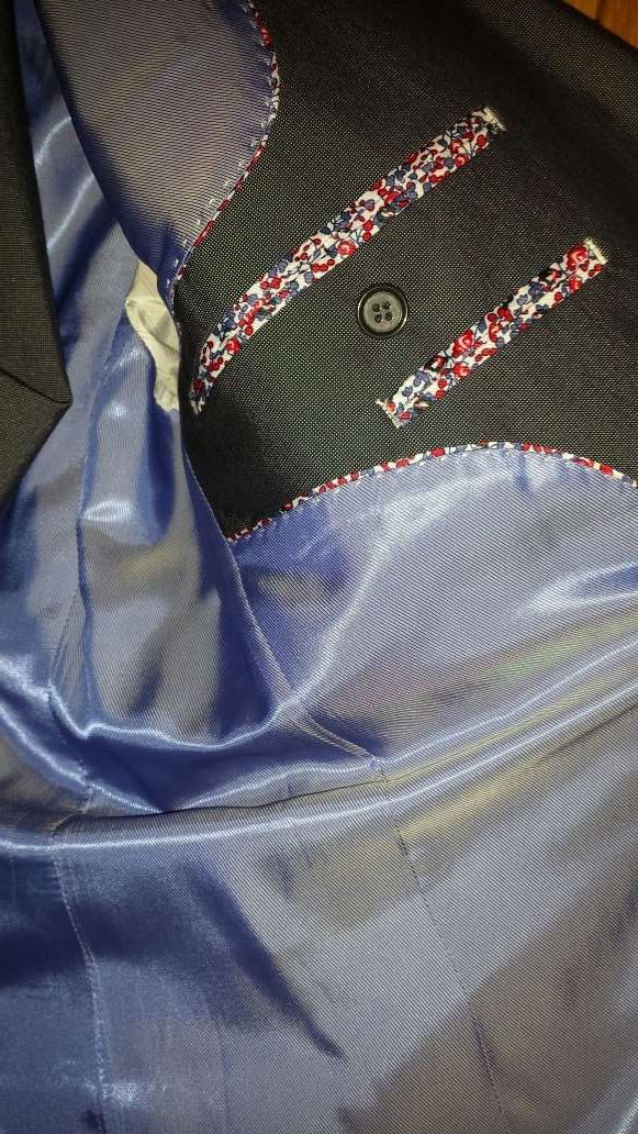 Traje de chico moderno