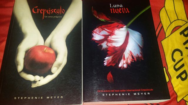Vendo libros crepusculo