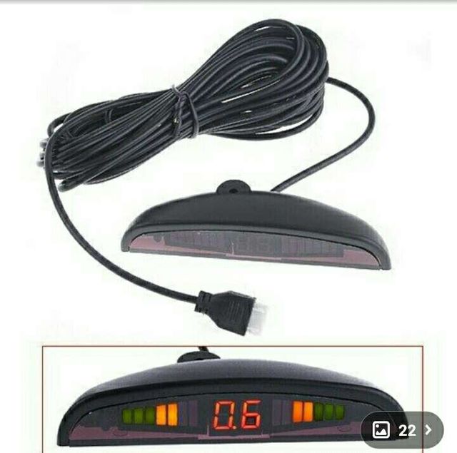 Kit di 4 sensori di parcheggio.