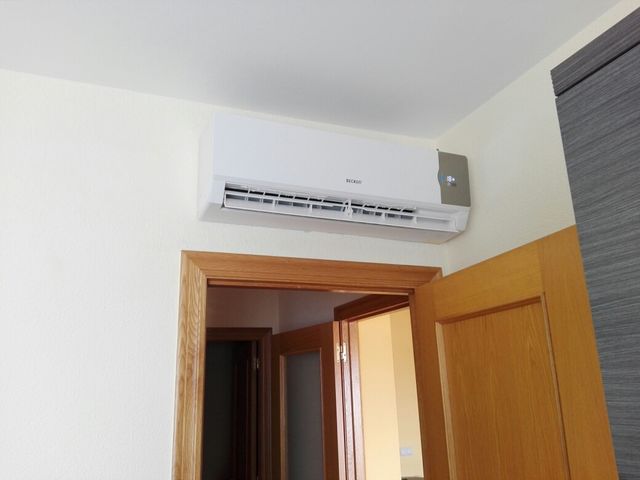 ASSEMBLAGGIO DEL CONDIZIONATORE D'ARIA