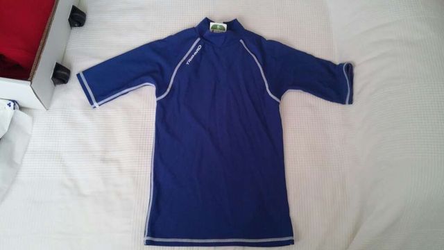 Camiseta de agua con protección UV