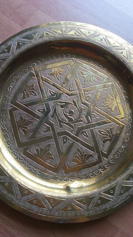 Plato latón árabe marroquí