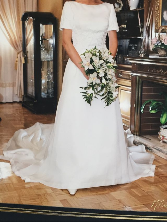 vestido de novia en crepe de seda natural de segunda mano por 399
