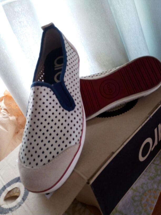 Zapatillas marca aro nuevas piel