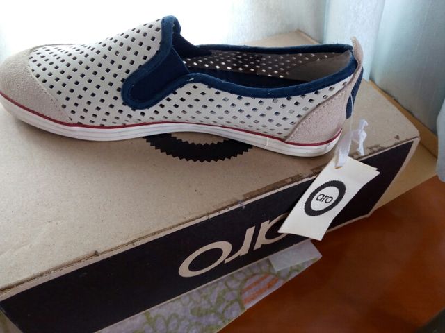 Zapatillas marca aro nuevas piel