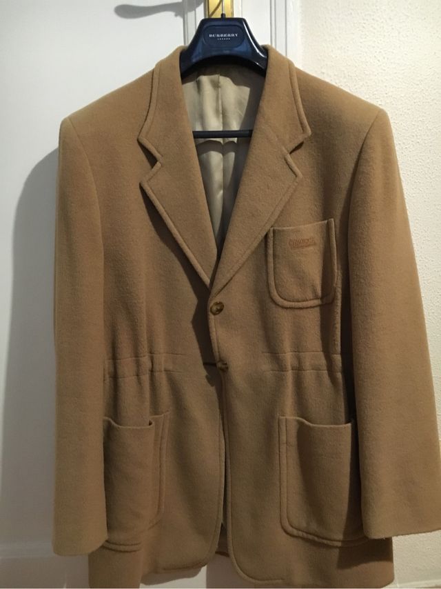 Chaqueta paño camel marca Cedosce