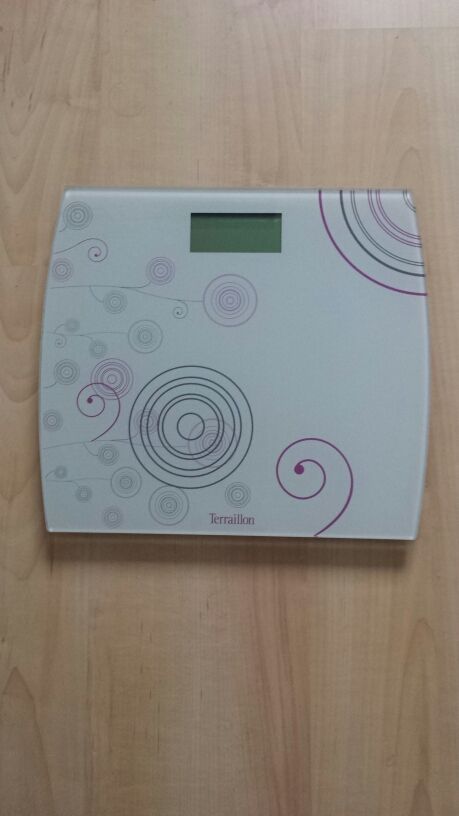 Bascula baño de segunda mano por 12 € en Avilés en WALLAPOP