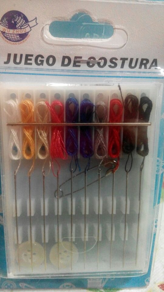 20 agujas enhebradas con hilos