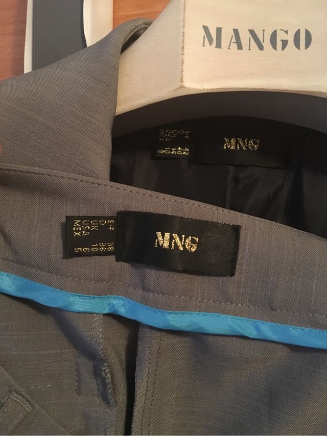 Traje gris Mango. Sin estrenar