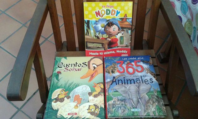 Tres libros.