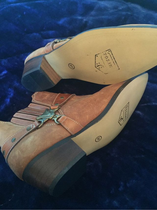 Camperas marrones. 37