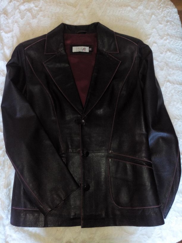 Chaqueta de piel negra. Oportunidad!!!!!!!!!!