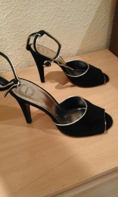 Sandália de vestido nova
