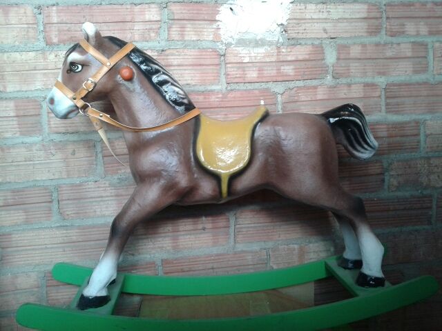 Cavall balancí cartró nostalgic Pascual