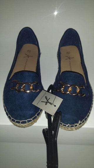 Alpargatas primark de segunda mano por 13 EUR en Lucena en WALLAPOP