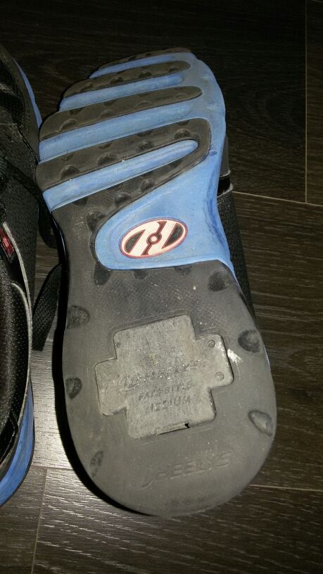 Hellys zapatillas con ruedas