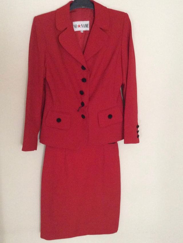 Dos trajes uno Trucco otro NoName