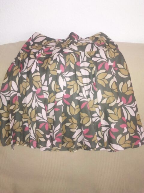Falda nueva a estrenar marca benetton talla s