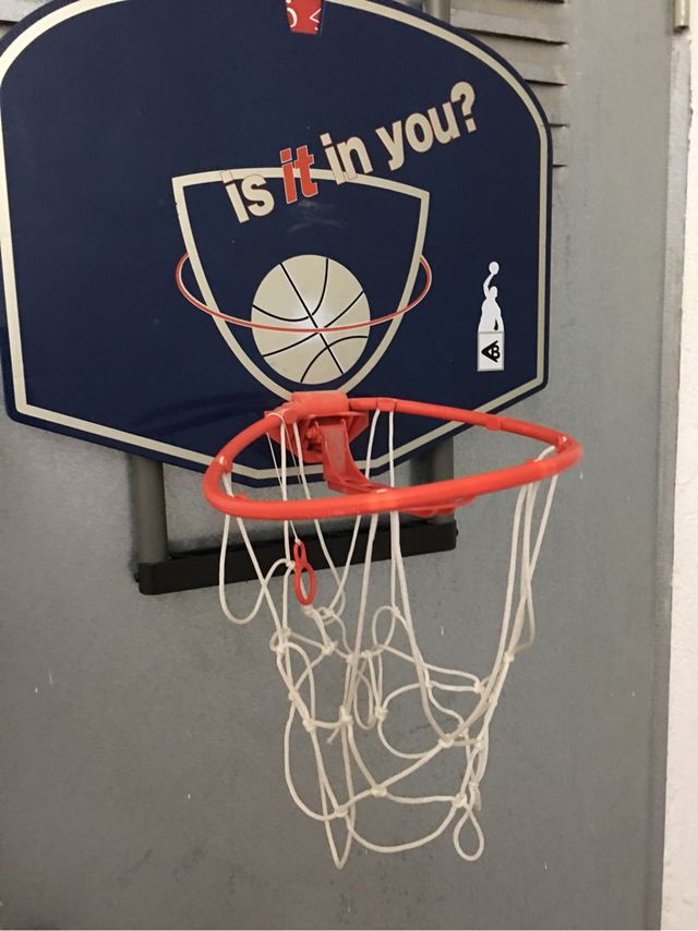 Canasta baloncesto de segunda mano por 5 € en Sant Feliu de Llobregat