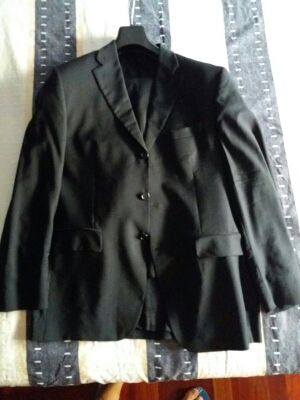 Traje azul marino marca cortefiel Talla 42 de segunda mano por 50 EUR en  Barcelona en WALLAPOP