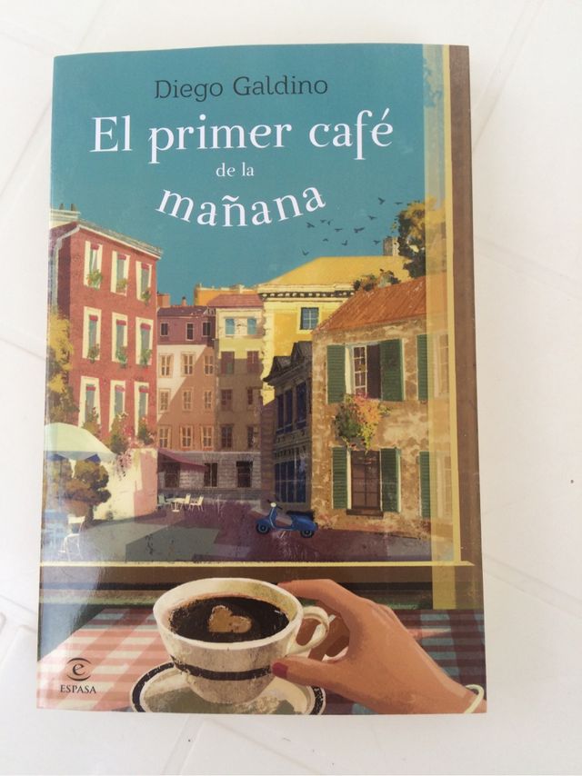 El primer café de la mañana, nuevo.