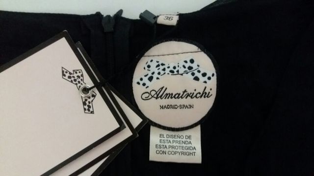 Vestido con etiqueta