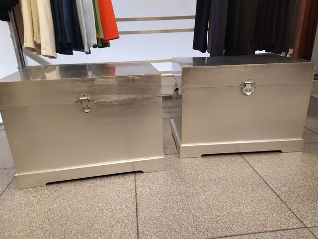 Baúles plateados