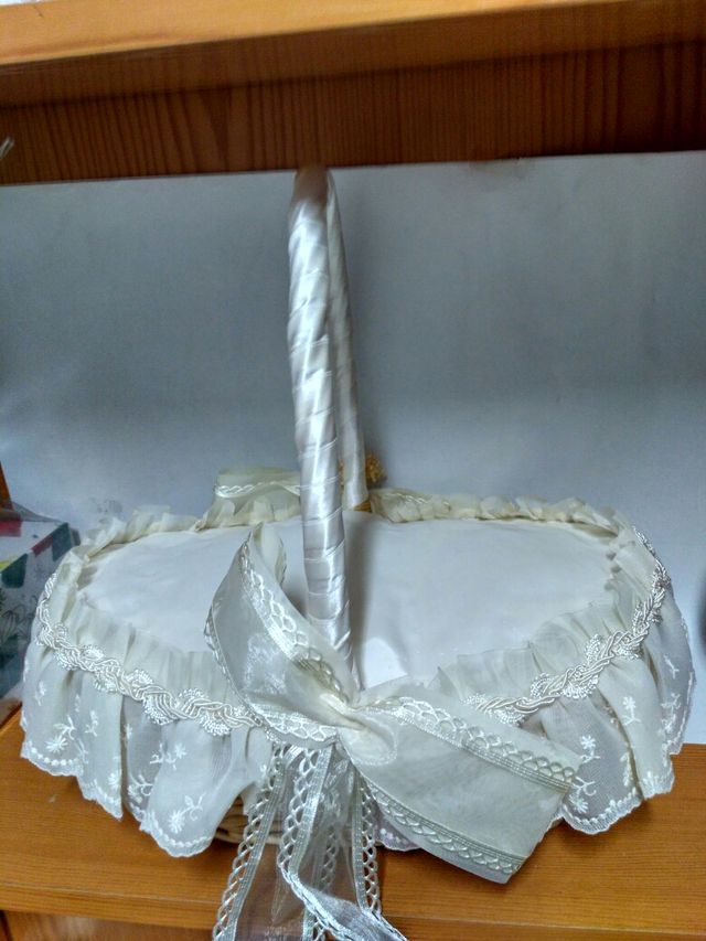 Cesta alfileres boda